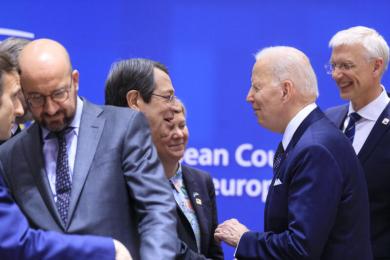 US President Biden at the European Commission ahead of the EU-US energy deal being announced on 24 March. Image via Flickr: valstskanceleja