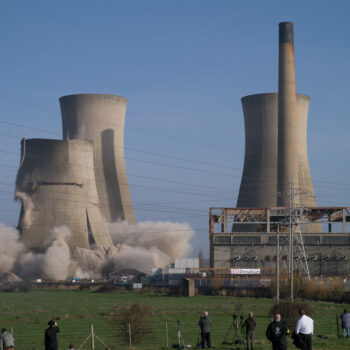 Demolition of Richborough Power Station in the UK. Image via Shirokazan