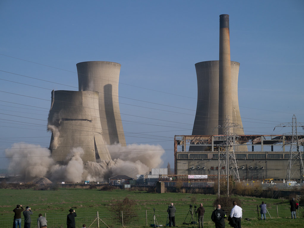 Demolition of Richborough Power Station in the UK. Image via Shirokazan