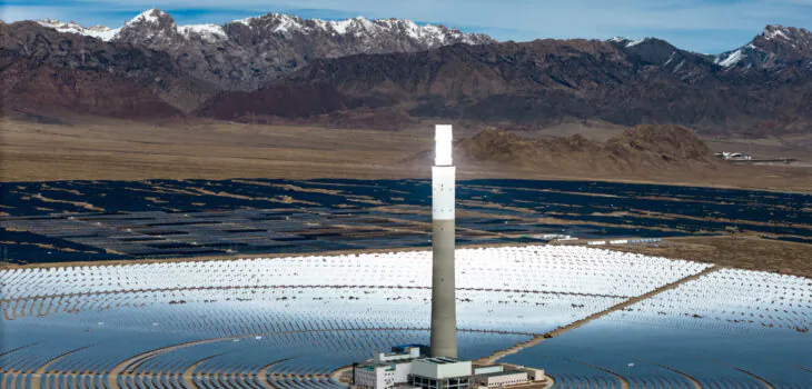 Molten Salt CSP Plant Under Snow Mountains, Delingha, Qinghai, China