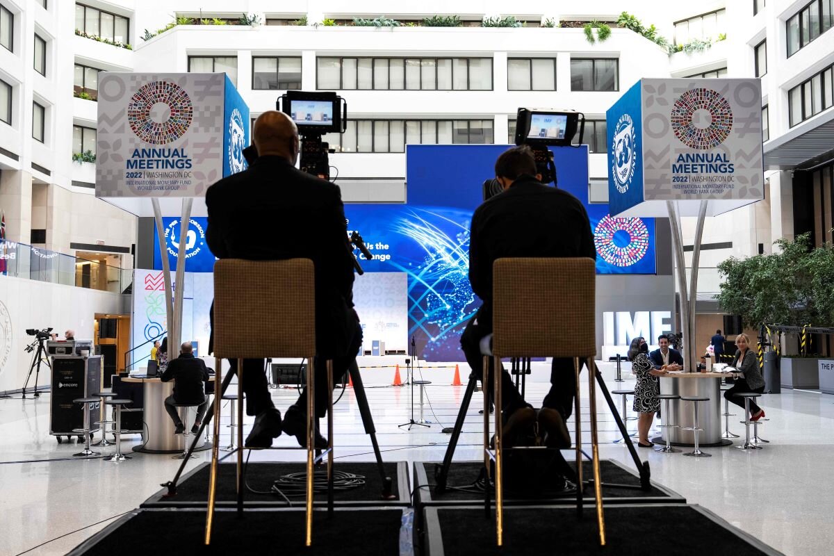 Behind the scenes for the AM22 at the International Monetary Fund in Washington. Photo by Joshua Roberts for IMF on Flickr.