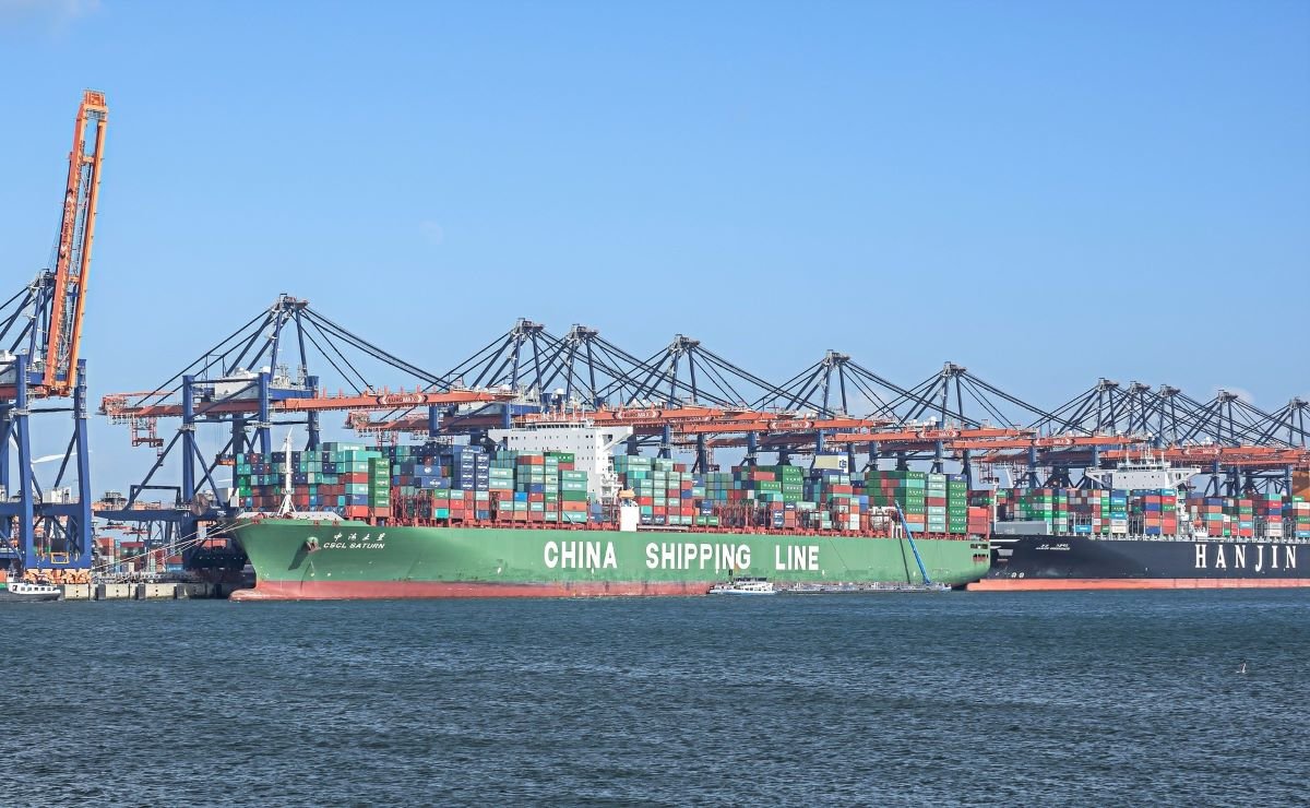 China container ship - Port of Rotterdam