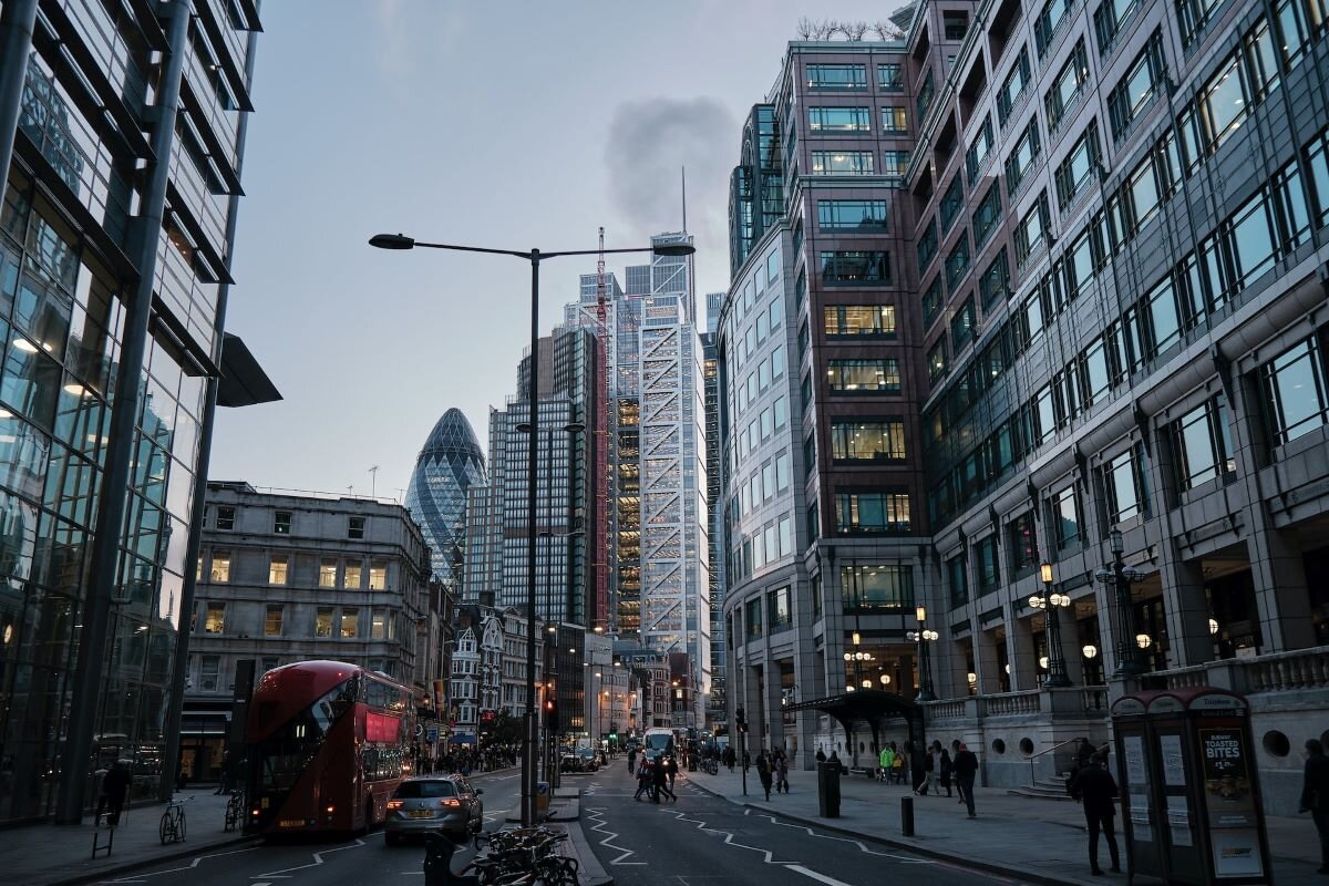 City of London. Photo bu Frans Ruiter on Unsplash.