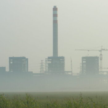 Coal-fired power plant in Indramayu, West Java, Indonesia, that Japan is still financing. Image by Bkusmono, Wikimedia Commons.