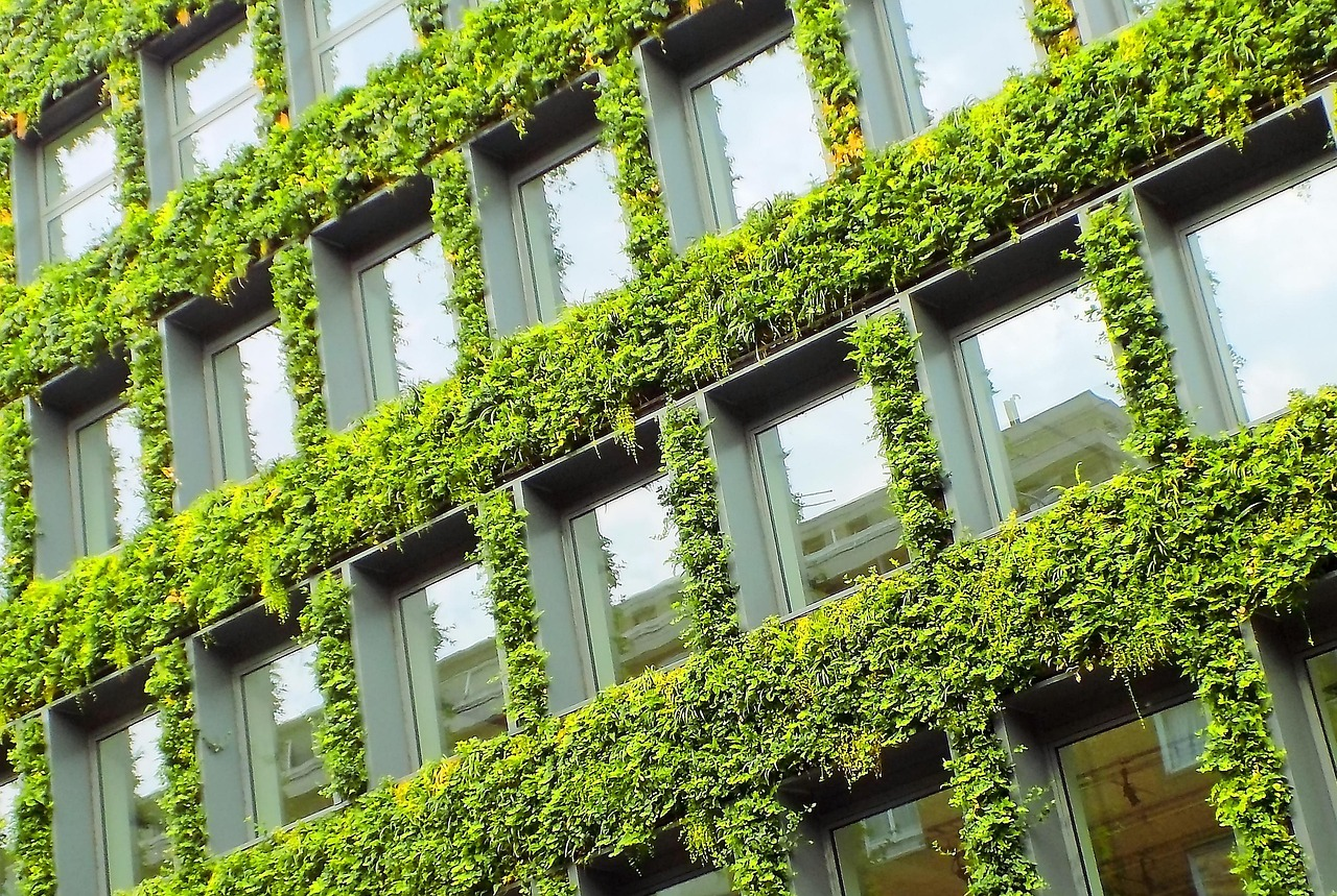 Free Grass Walls London Building photo and picture