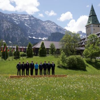 G7 leaders group photo at Scholss Elmau in the Bavarian Alps in 2015, where the 2022 G7 Summit is also due to be held. Photo by European External Action Service on Flickr.