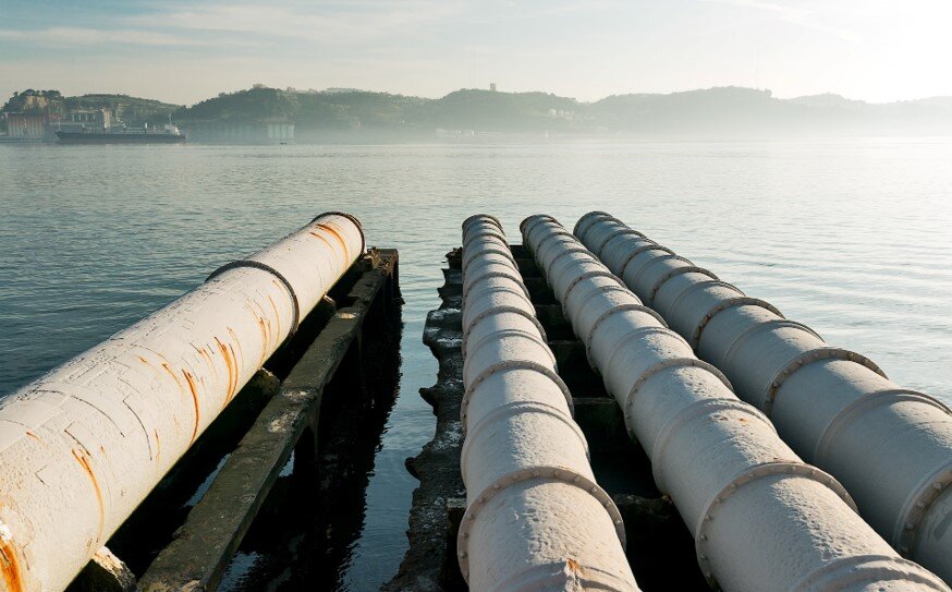 Gas pipelines in the cost of Lisbon