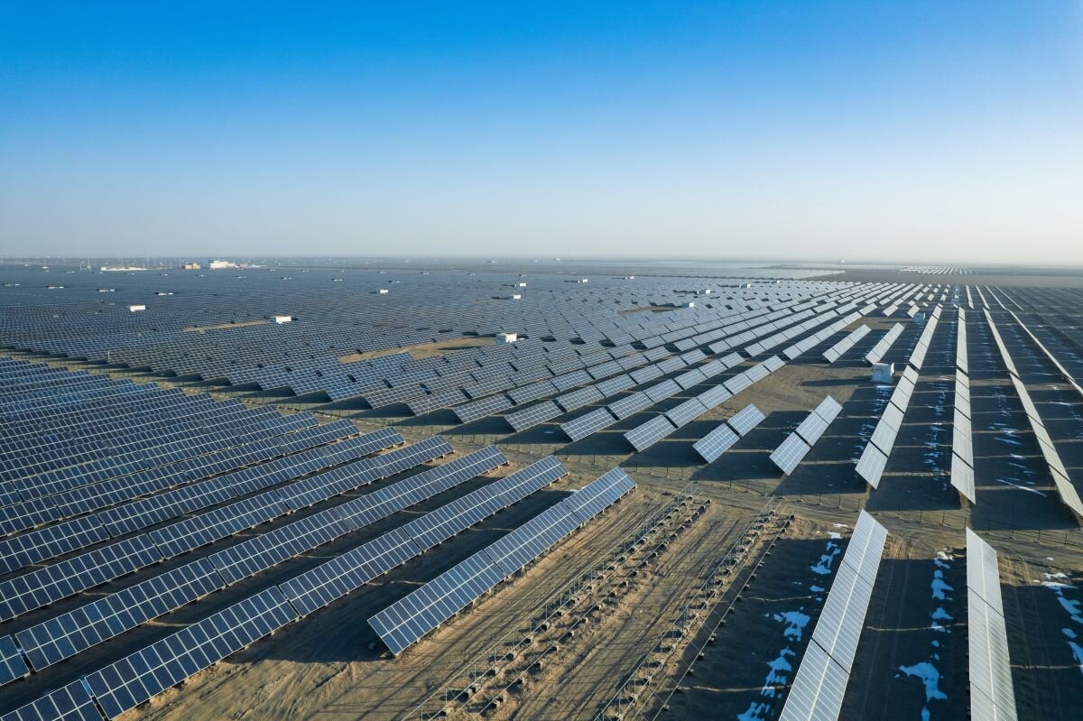 Japanese solar farm. Photo by Darmau Lee on Unsplash.
