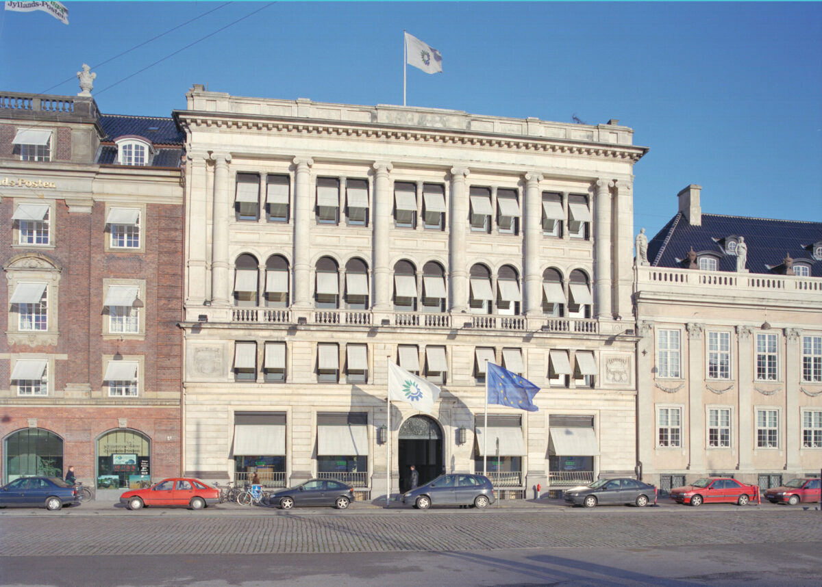 The photo shows the European Environment Agency building hosting the European Scientific Advisory Board on Climate Change.