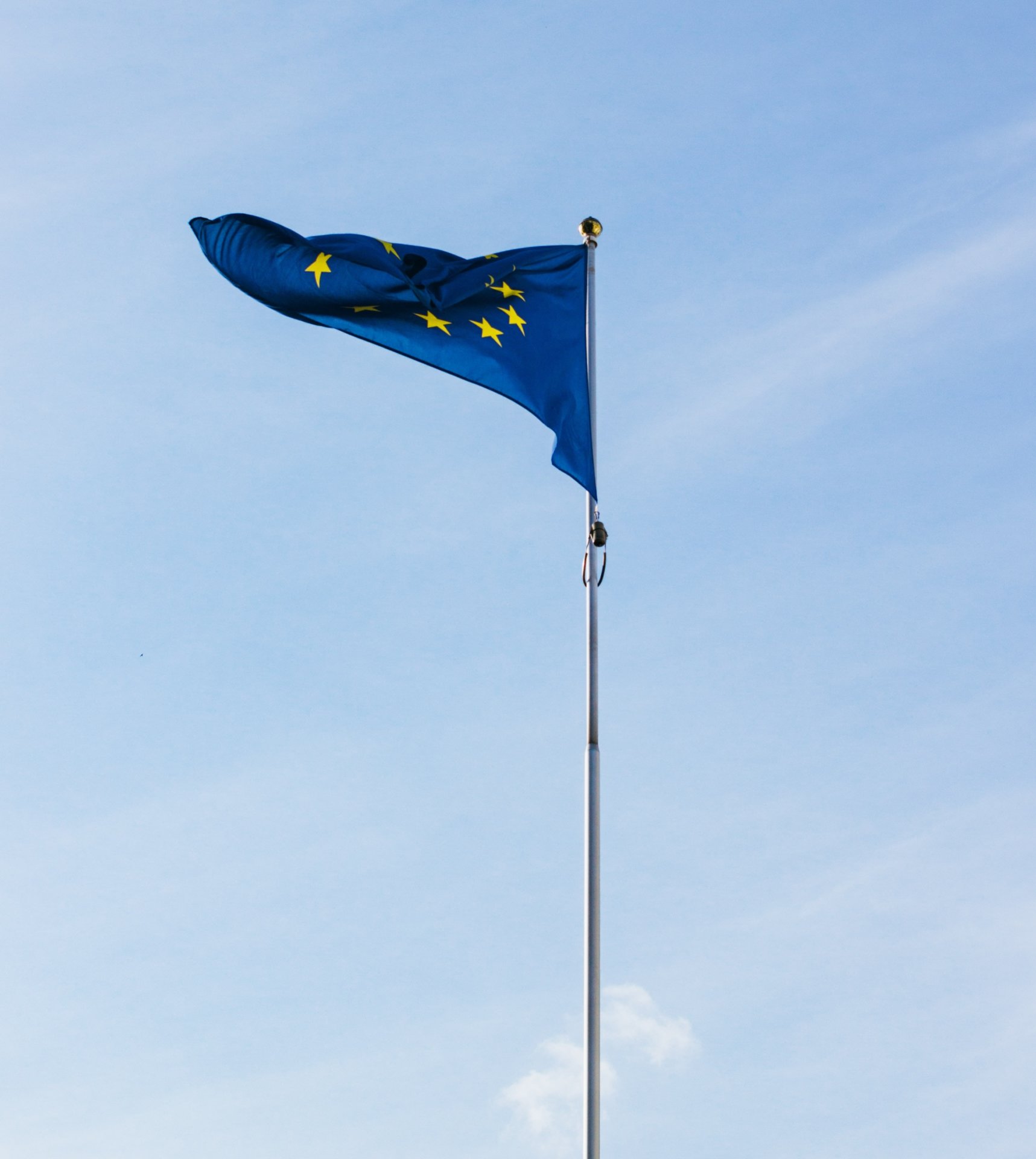 olia-nayda-EU-Flag-unsplash